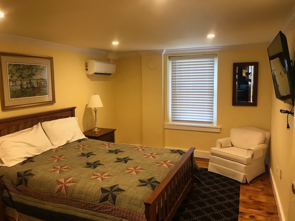 Stottsville Inn - photo 23