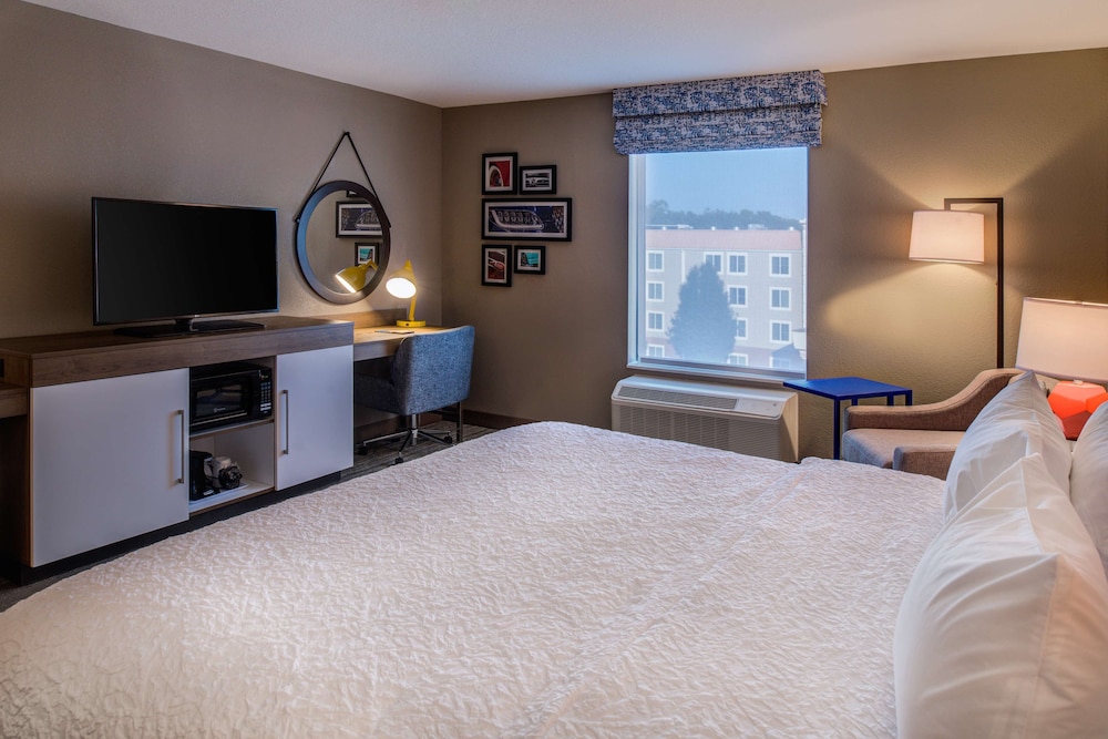 Hampton Inn & Suites Wixom - photo 9