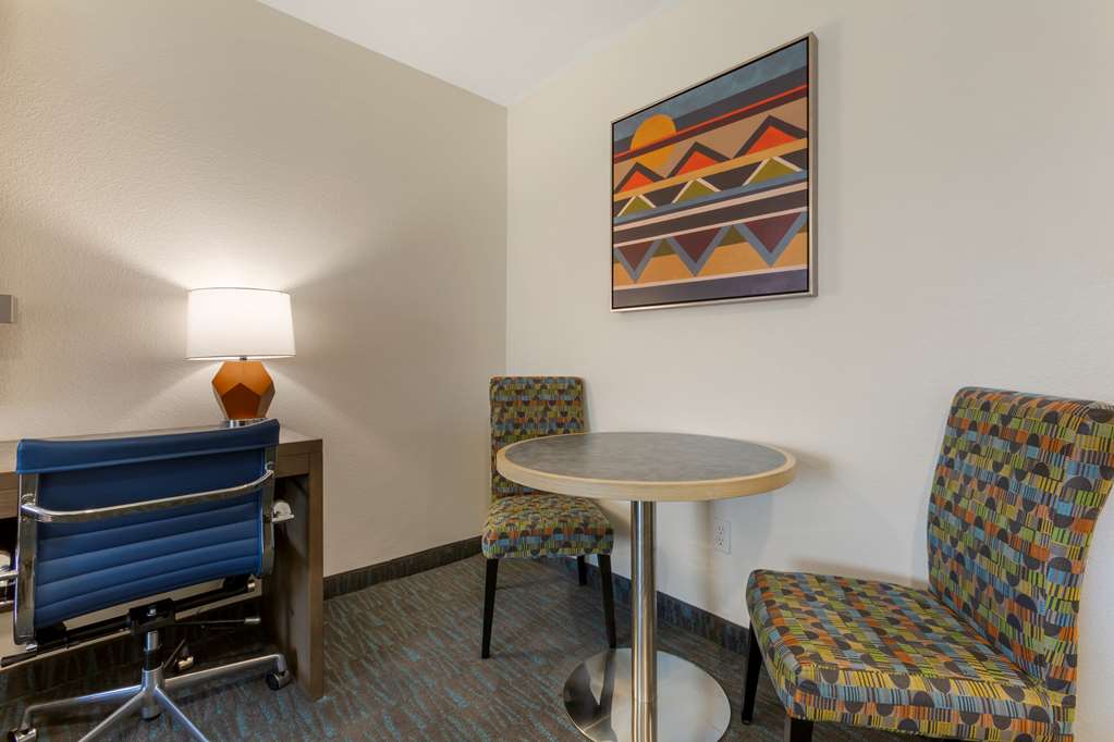 Best Western Plus Yuma Foothills Inn & Suites - photo 13