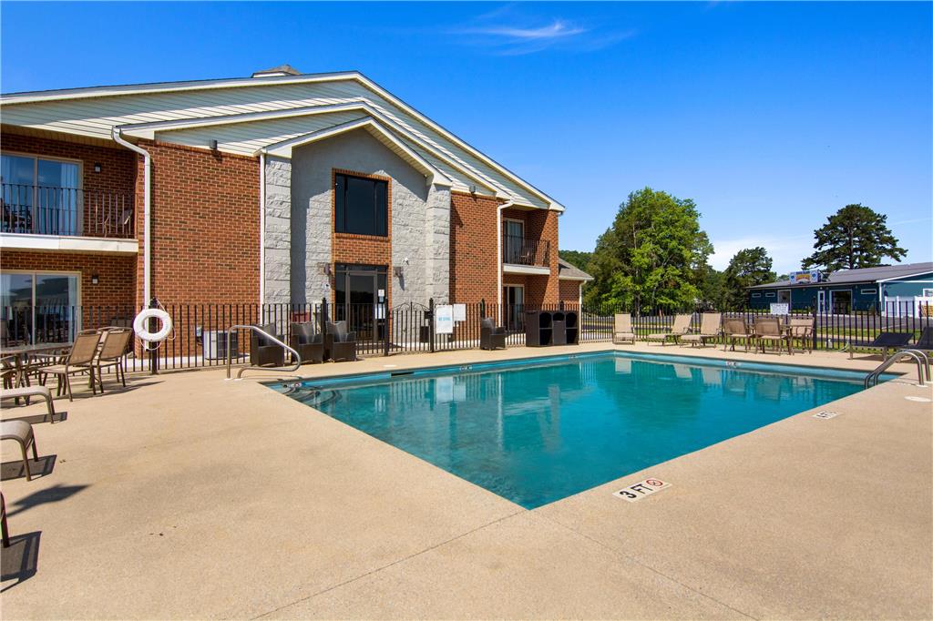 Clarion Pointe on the lake Clarksville South Hill West - photo 35