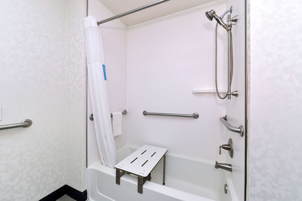 Hampton Inn Fort Stockton - photo 51