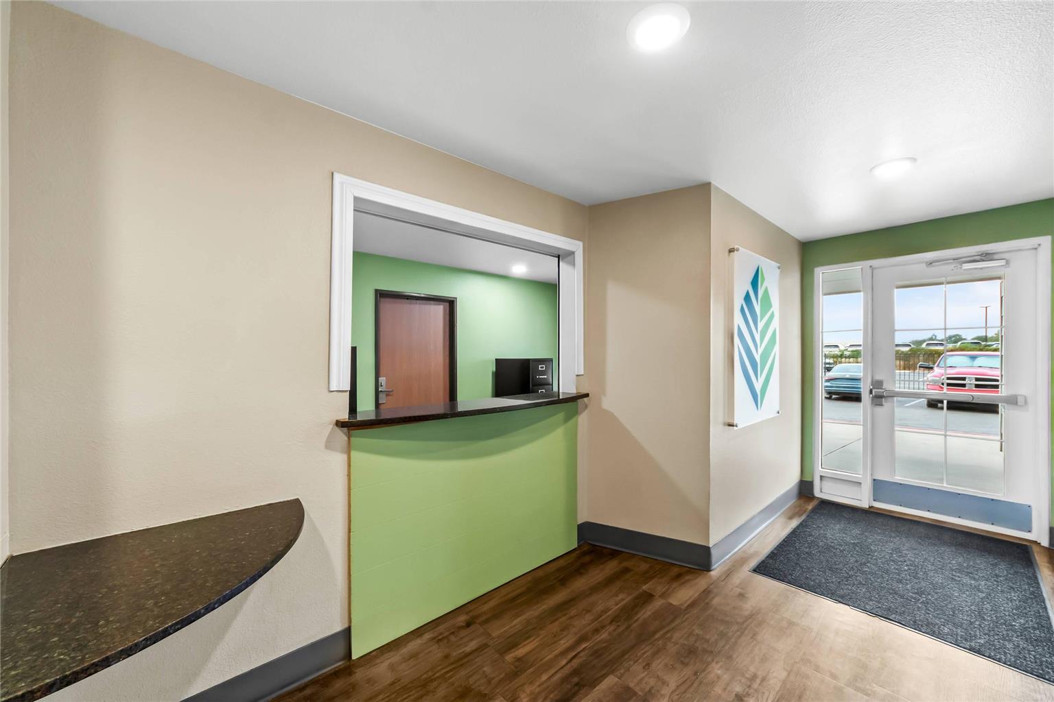 WoodSpring Suites San Antonio South - photo 7