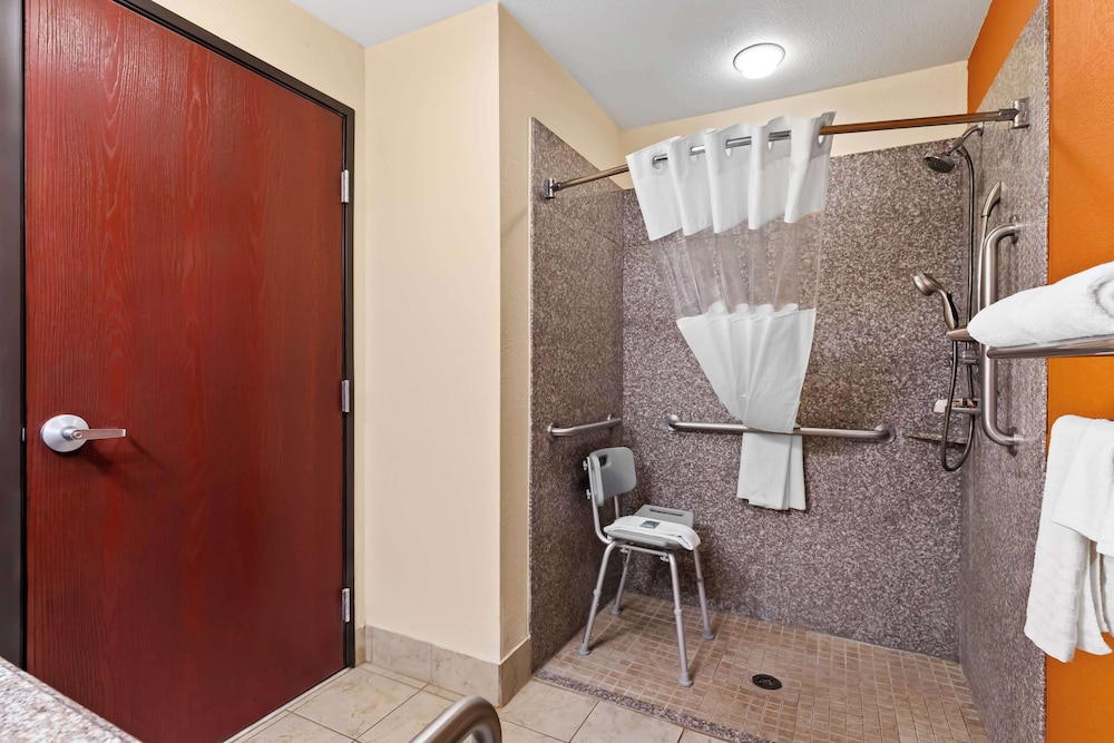 Best Western Kenosha Inn - photo 21