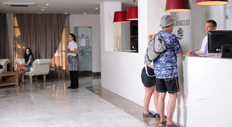 Playaolid Suites & Apartments