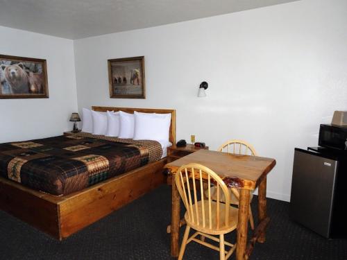 Eagle's Nest Motel - photo 19