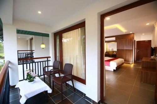 Silver Storm Resort Athirappilly — Alwaye — photo 5