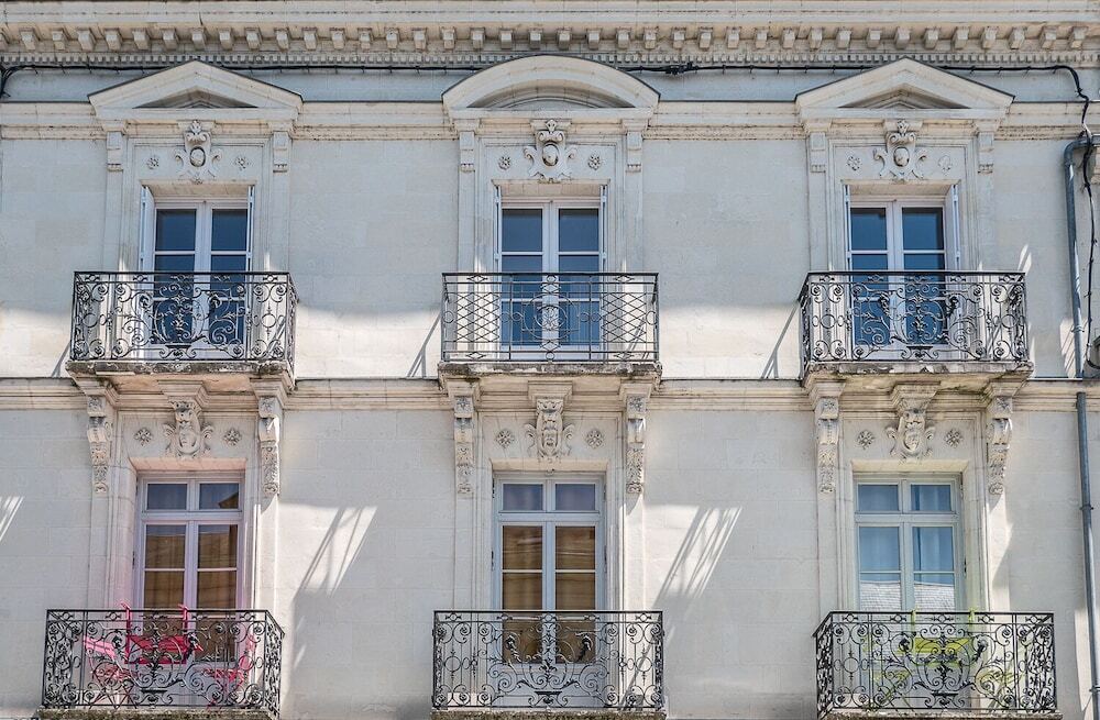 Appartements Les Orchidées Portail Louis Saumur — 4-Star Luxury Hotel in Saumur, France