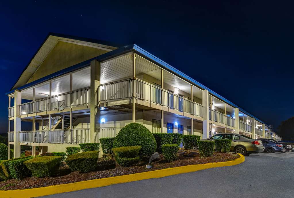Motel 6 Atlanta GA - featured photo