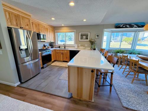 F4 Warm Fairway Village Townhome mountain views and large lawn So much to do - photo 35
