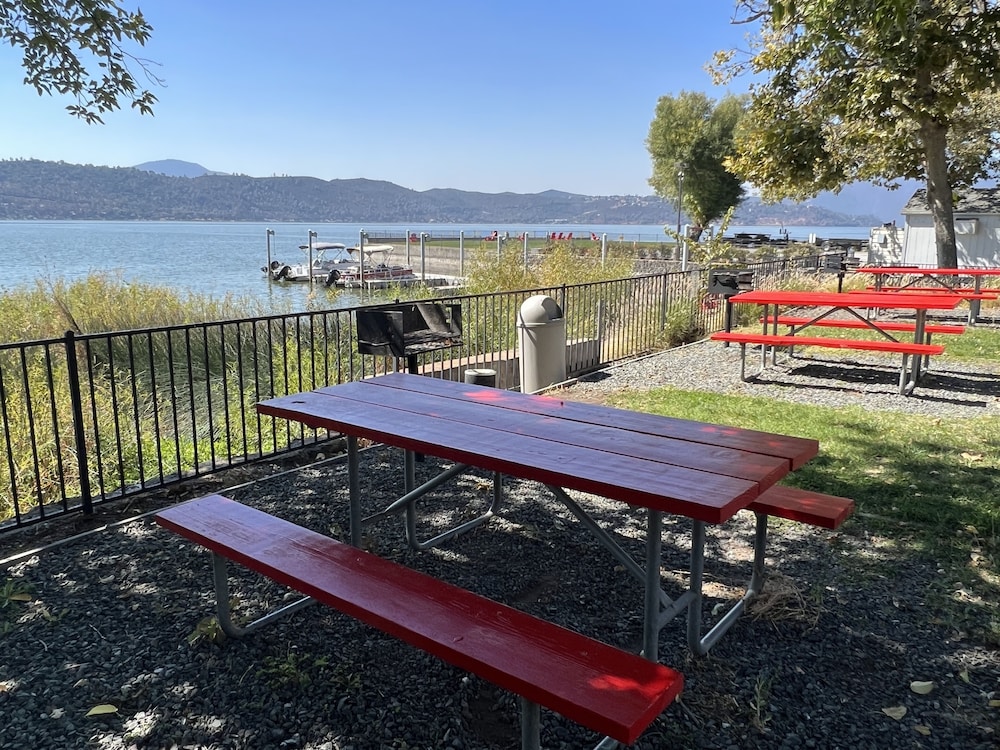 Clear Lake Cottages & Marina - photo 151