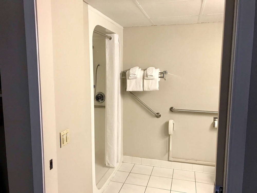 SureStay Plus Hotel by Best Western Lehigh Valley - photo 18