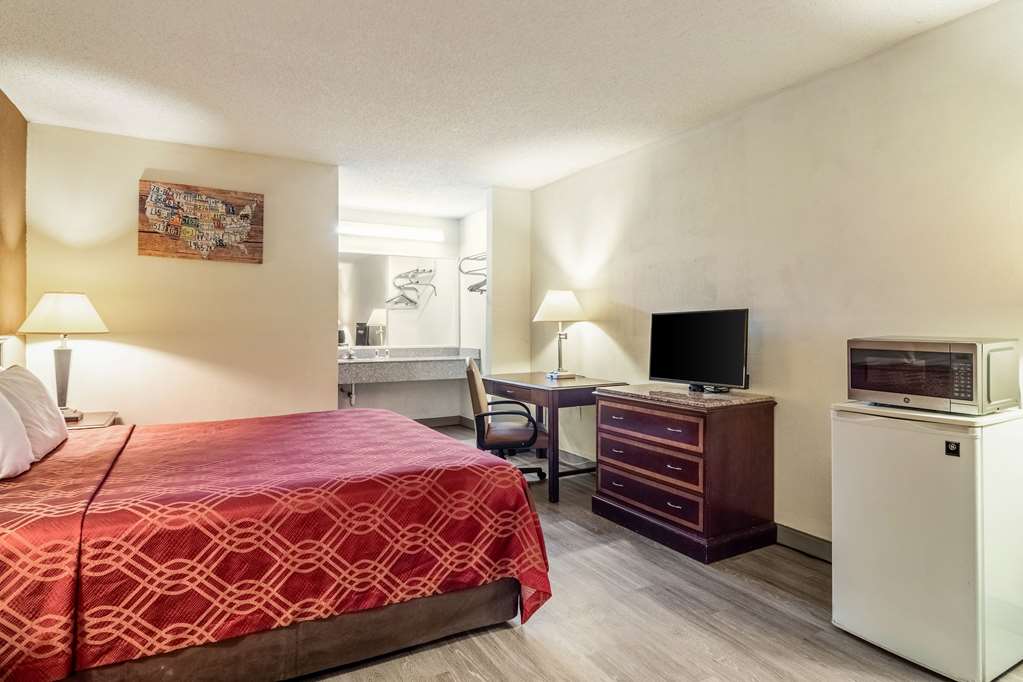 Econo Lodge Acworth East - photo 14