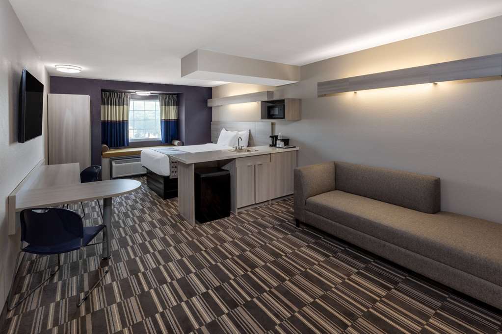Microtel Inn & Suites by Wyndham Bossier City - photo 52