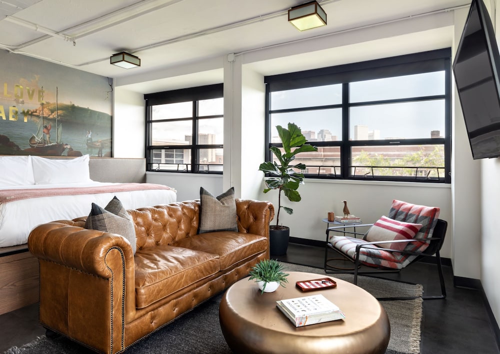 The Revolution Hotel - photo 51