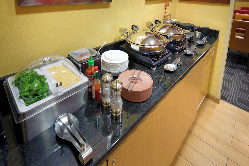 TownePlace Suites Marriott Joplin - photo 25