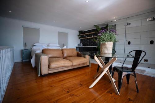 Sea Point Open Large & Romantic 1 Bed Apt
