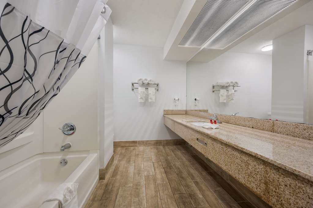SureStay Hotel by Best Western Tuscaloosa Southeast - photo 22