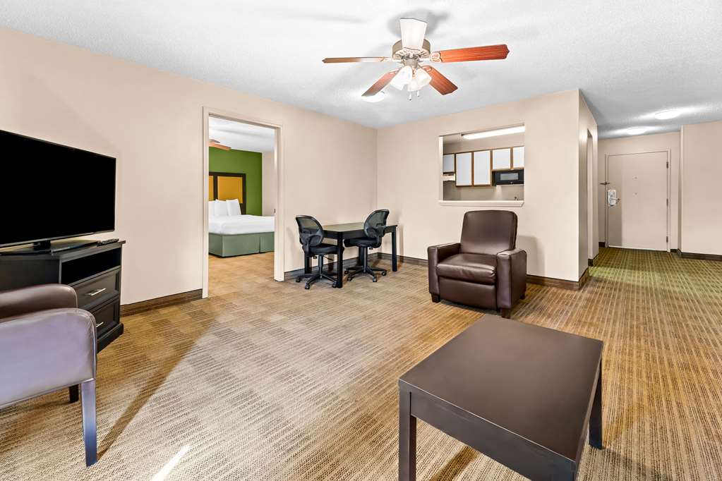 Suburban Studios Macon North - photo 18