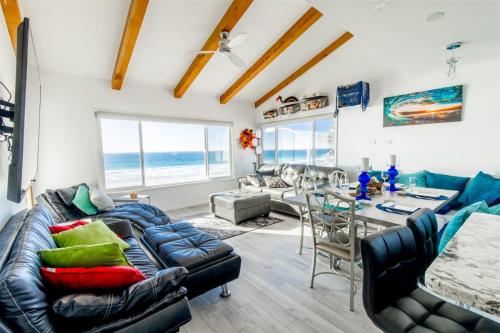 120 Oceanfront Penthouse 5 in San Diego, United States