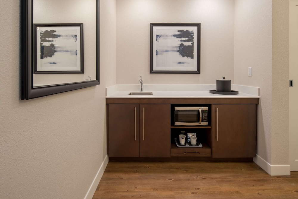 Hampton Inn & Suites Portland Pearl District - photo 27