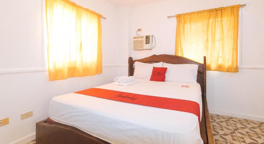 RedDoorz @ Moss Hotel Guevarra Dasmarinas in Cavite, Philippines