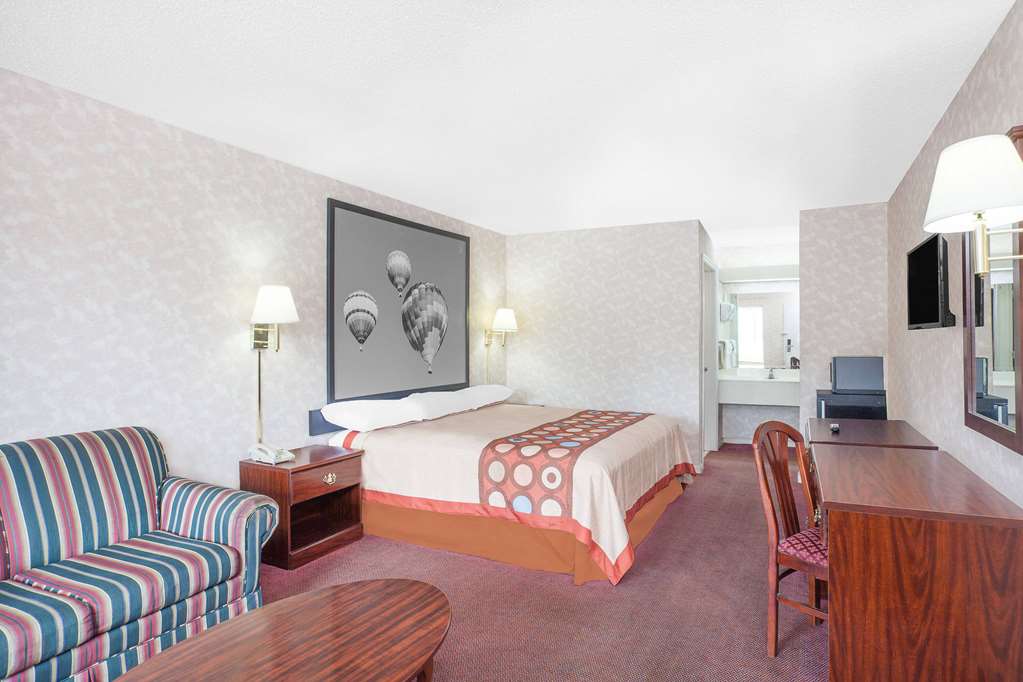 Super 8 by Wyndham Decatur Priceville - photo 13
