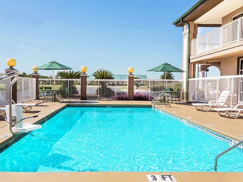 Super 8 by Wyndham Marianna I 10 - photo 7