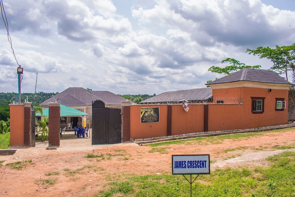 De Royal Hotel and Suites in Ota, Nigeria