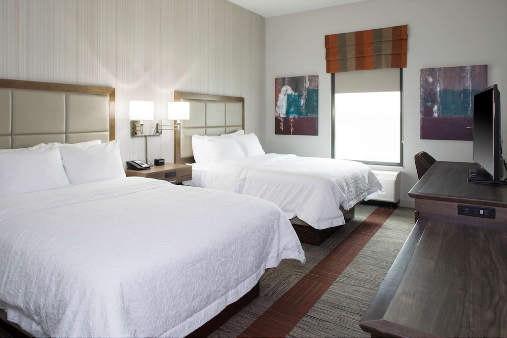 Hampton Inn & Suites Pittsburg Kansas Crossing - photo 14