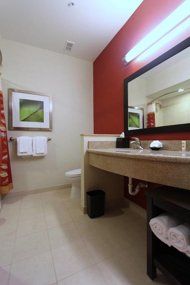 Courtyard by Marriott Fort Worth West at Cityview - photo 24