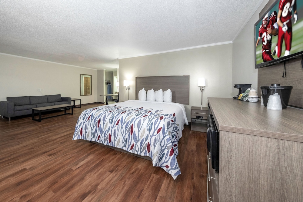 Red Roof Inn Petersburg Fort Lee - photo 25