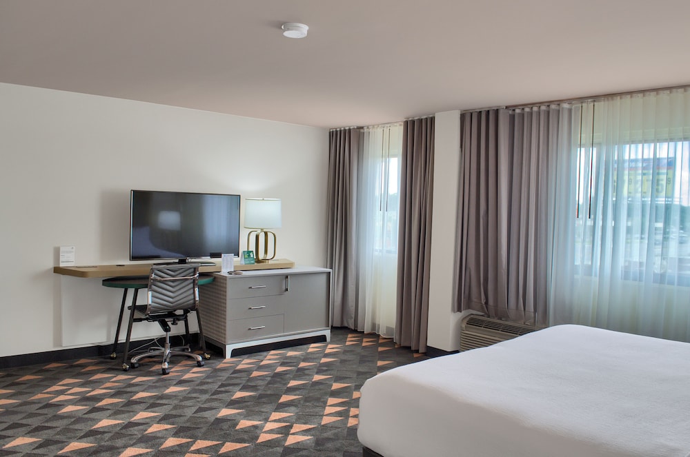 Holiday Inn Mobile West I 10 by IHG - photo 16