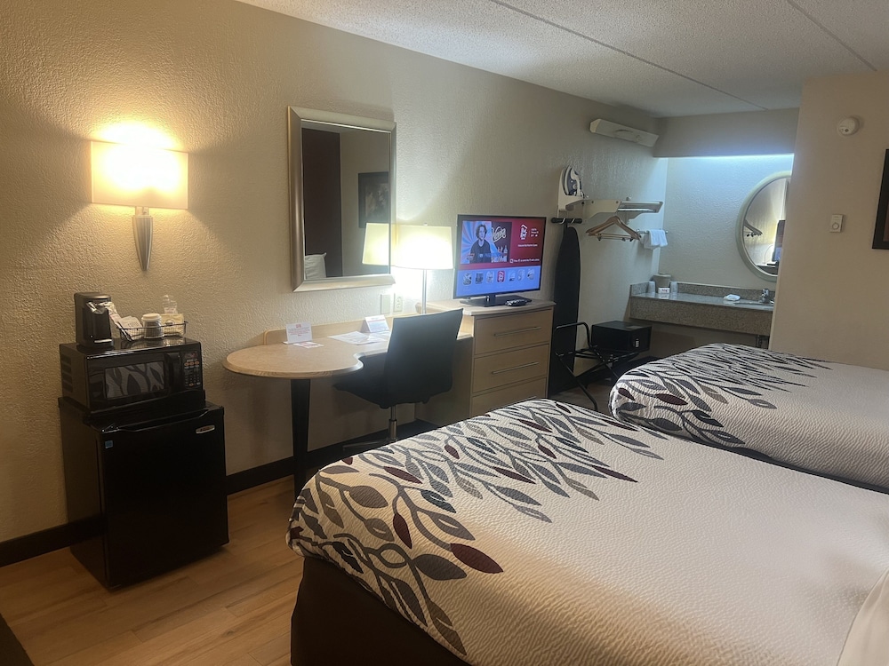 Red Roof Inn Buffalo Niagara Airport - photo 16