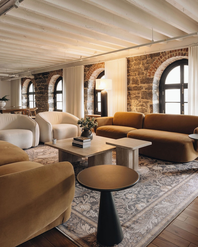 Saint Sulpice Lofts by Bakan Old Montreal — 4-Star Luxury Hotel in Montreal, Canada