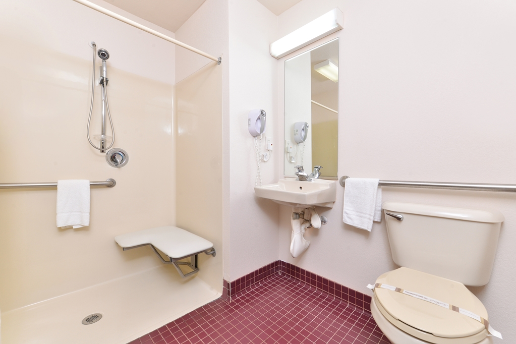 Country Hearth Inn & Suites Toccoa - photo 16