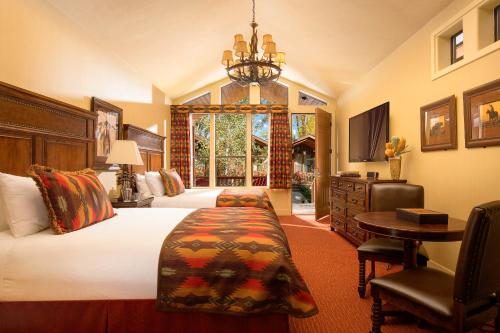 Rustic Inn Creekside - photo 7