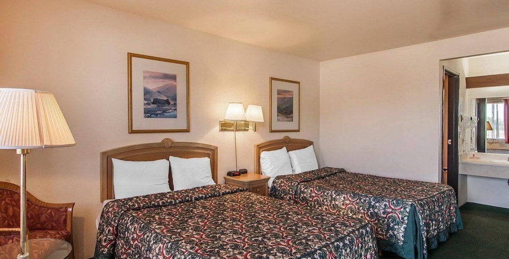 Ashland Valley Inn - photo 7