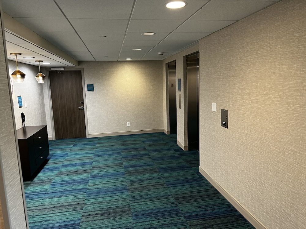 Home2 Suites by Hilton Hinesville - photo 11