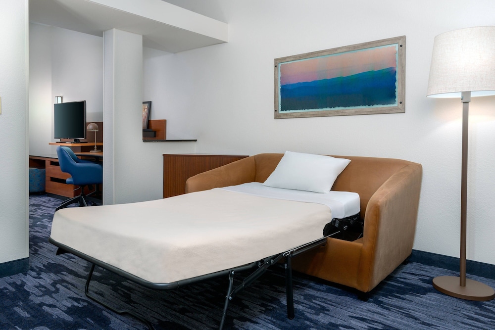 Fairfield Inn & Suites by Marriott Clearwater - photo 12