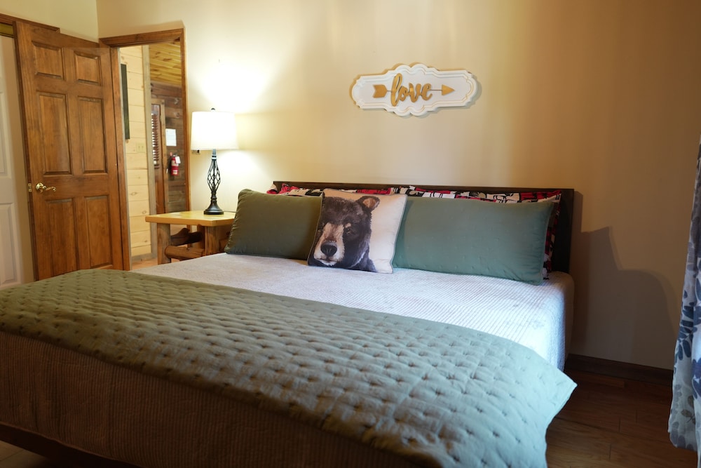 Love Shack - photo 4