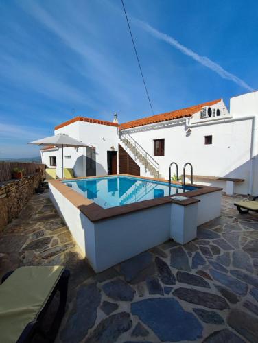 Casa Tia Xica — 4-Star Luxury Hotel in Reguengos De Monsaraz, Portugal