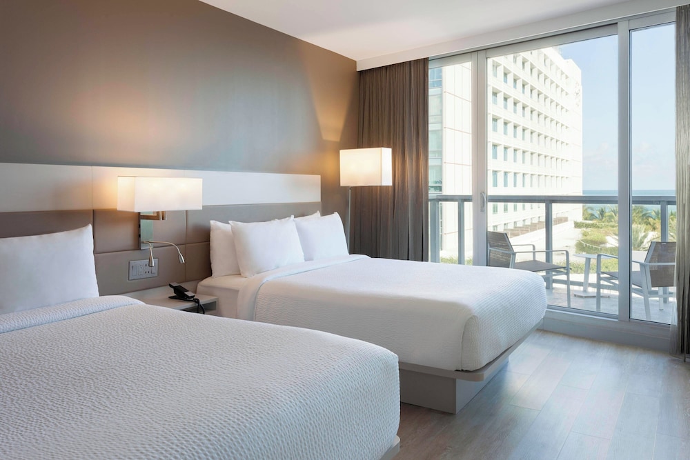 AC Hotel by Marriott Miami Beach - photo 12