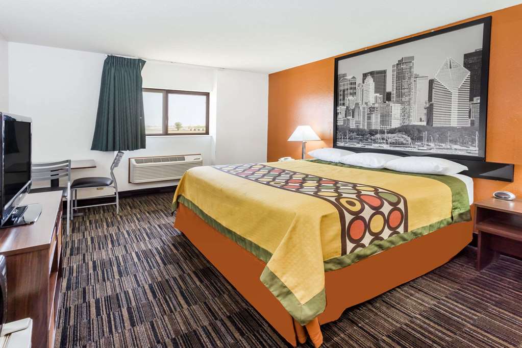 Super 8 by Wyndham Dixon - photo 4