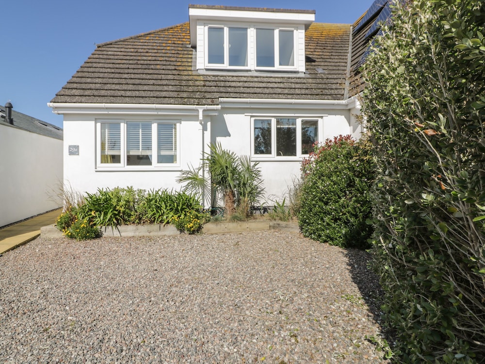 Offshore - carbon neutral hotel in Newquay