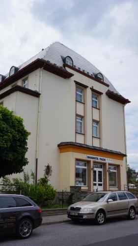 Grandhotel Nový Bor — hotel in Novy Bor