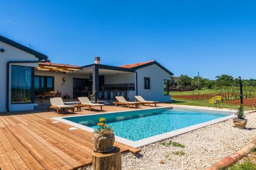 Villa Brajde — 4-Star Luxury Hotel in Barban, Croatia