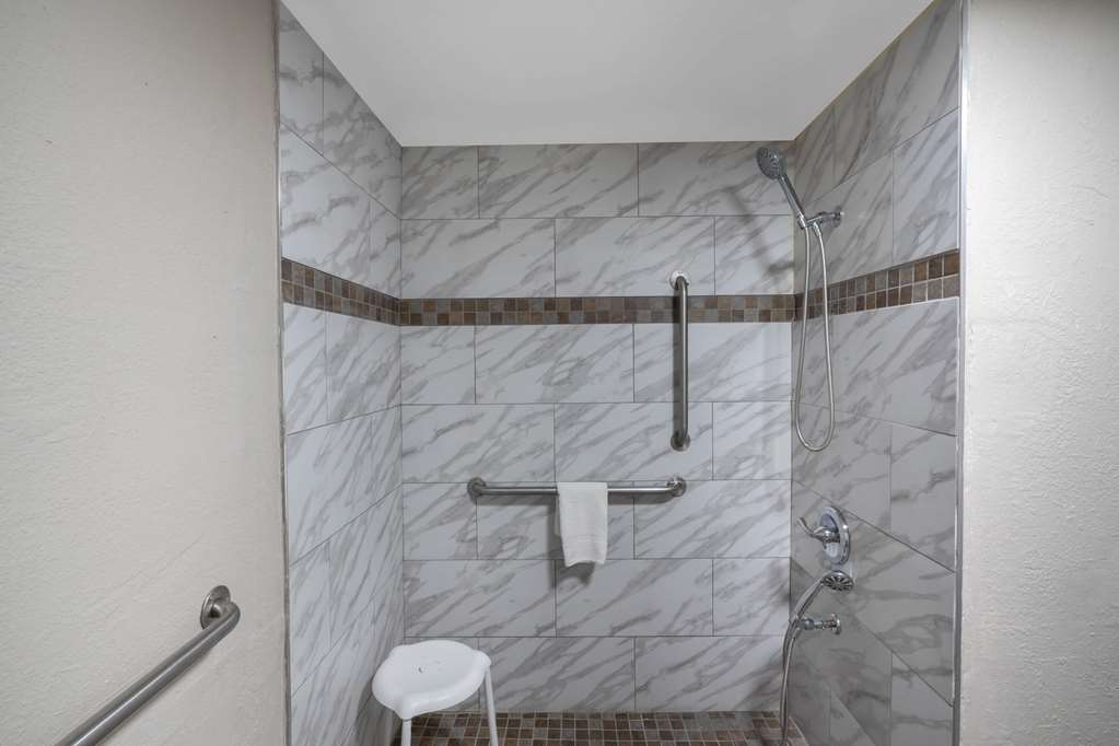 Baymont by Wyndham Murfreesboro - photo 9