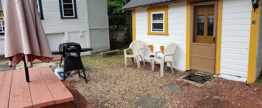 Weirs Beach Motel and Cottages - photo 41
