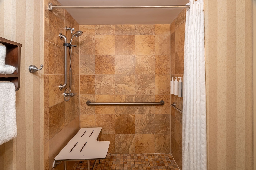 Hampton Inn Nashville Vanderbilt - photo 15