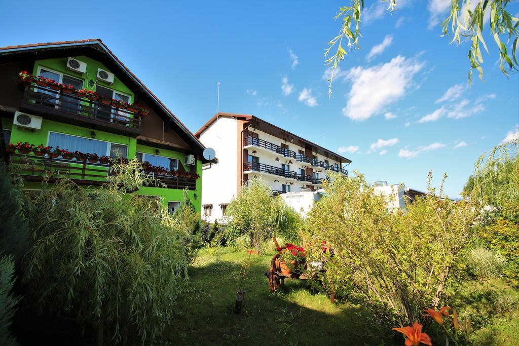 Pensiunea Danubia — 4-Star Luxury Hotel in Eselnita, Romania